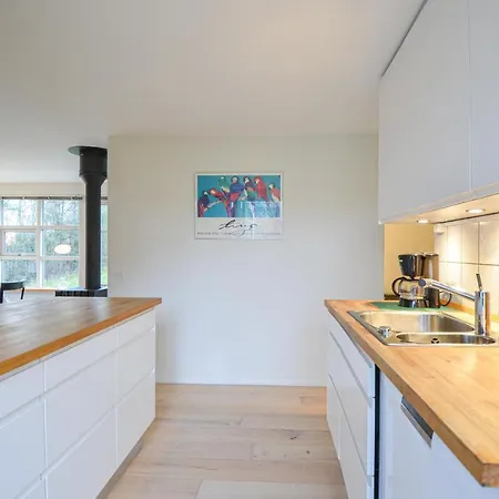 Two-bedroom Holiday In 別荘 *